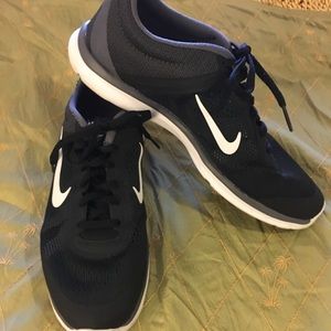 Nike Training In Season 5 (Size 10)